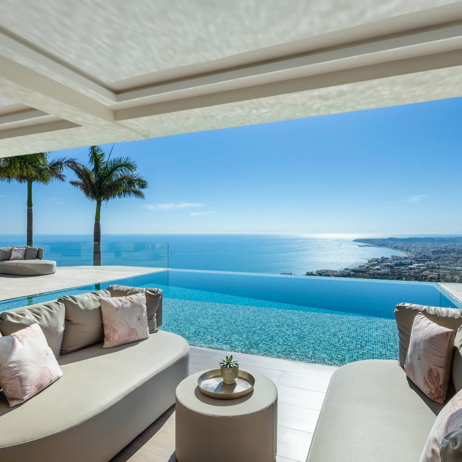 Villa Vista | Luxury Property Website Demo